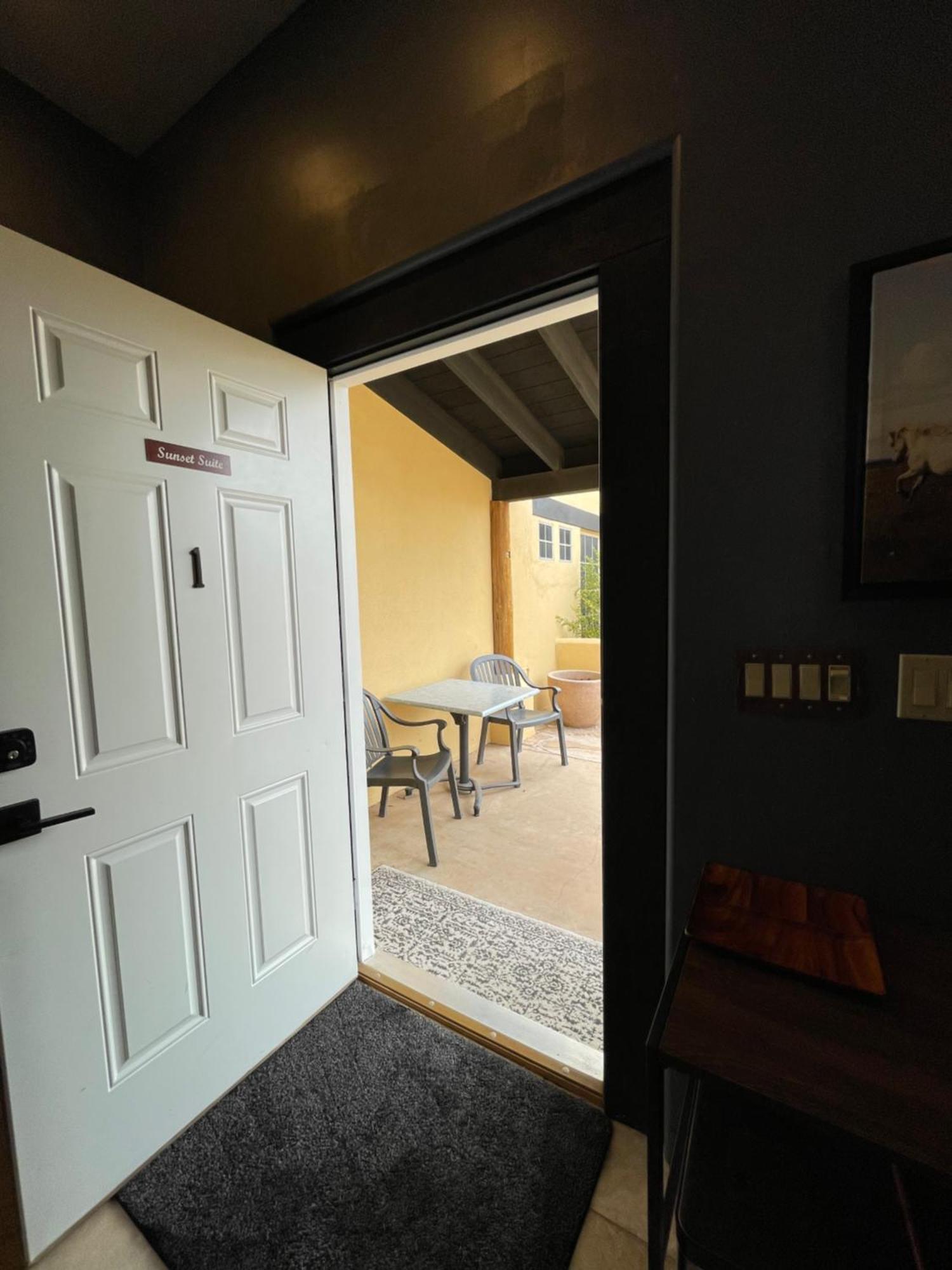 Sunset Suite - Cave Creek Guest Suites Bagian luar foto
